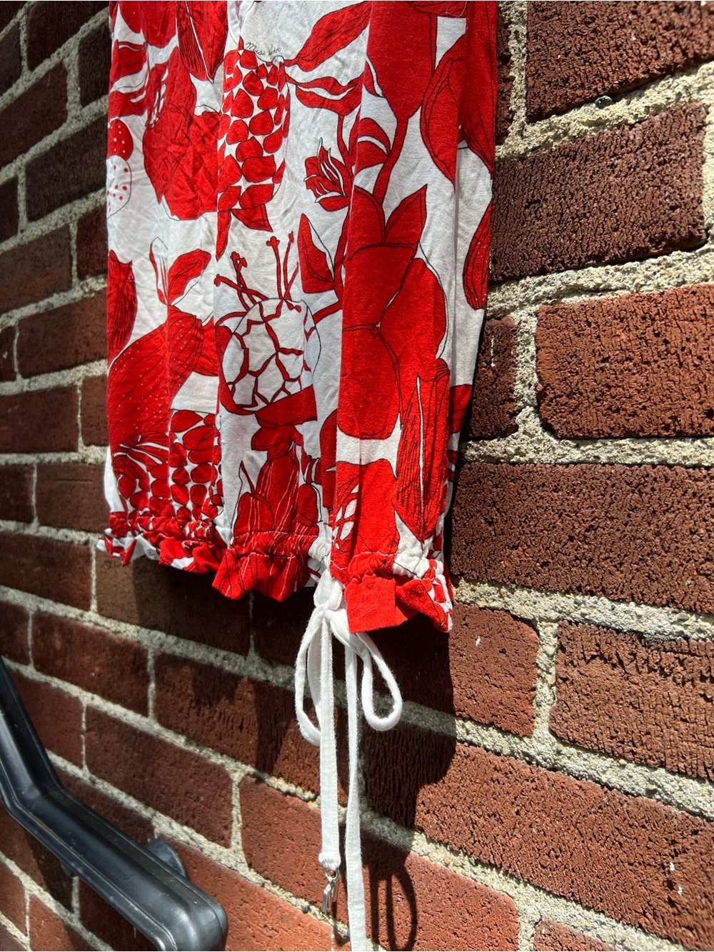 Miss Sixty White Tank Top with Bold Red Floral Print - Picture 4 of 4